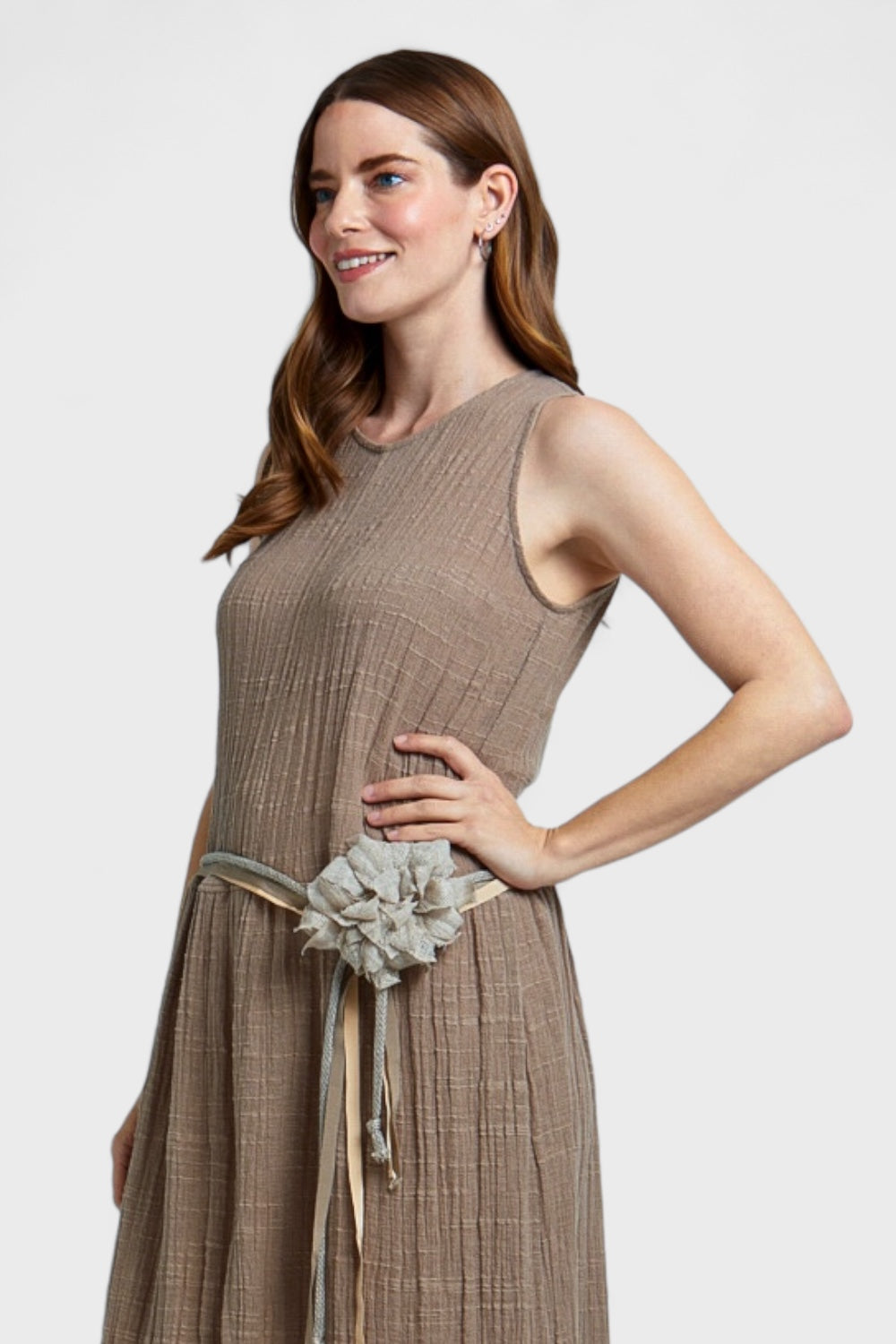 Lisa Taupe Belted Linen Midi Dress With Brooch Closeup by Eliani Italian Women's Fashion