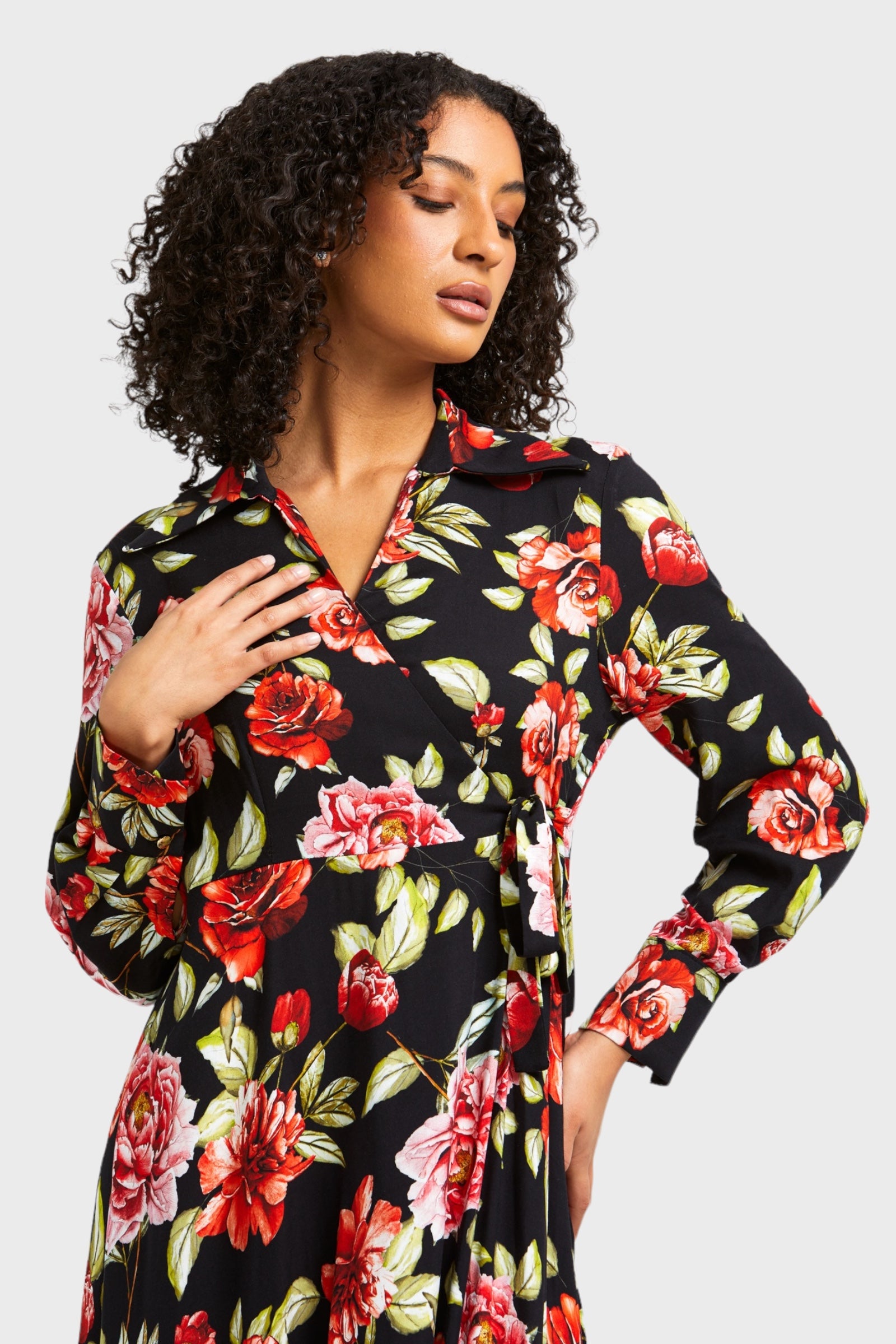 Black Floral Wrap Dress with Half-Wheel Line Design | Italian Dresses 46/ L Black Floral Wrap Dress with Half-Wheel Line Design | Italian Dresses 46/ L